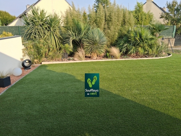 jardin agréable en pelouse synthétique sur Vannes